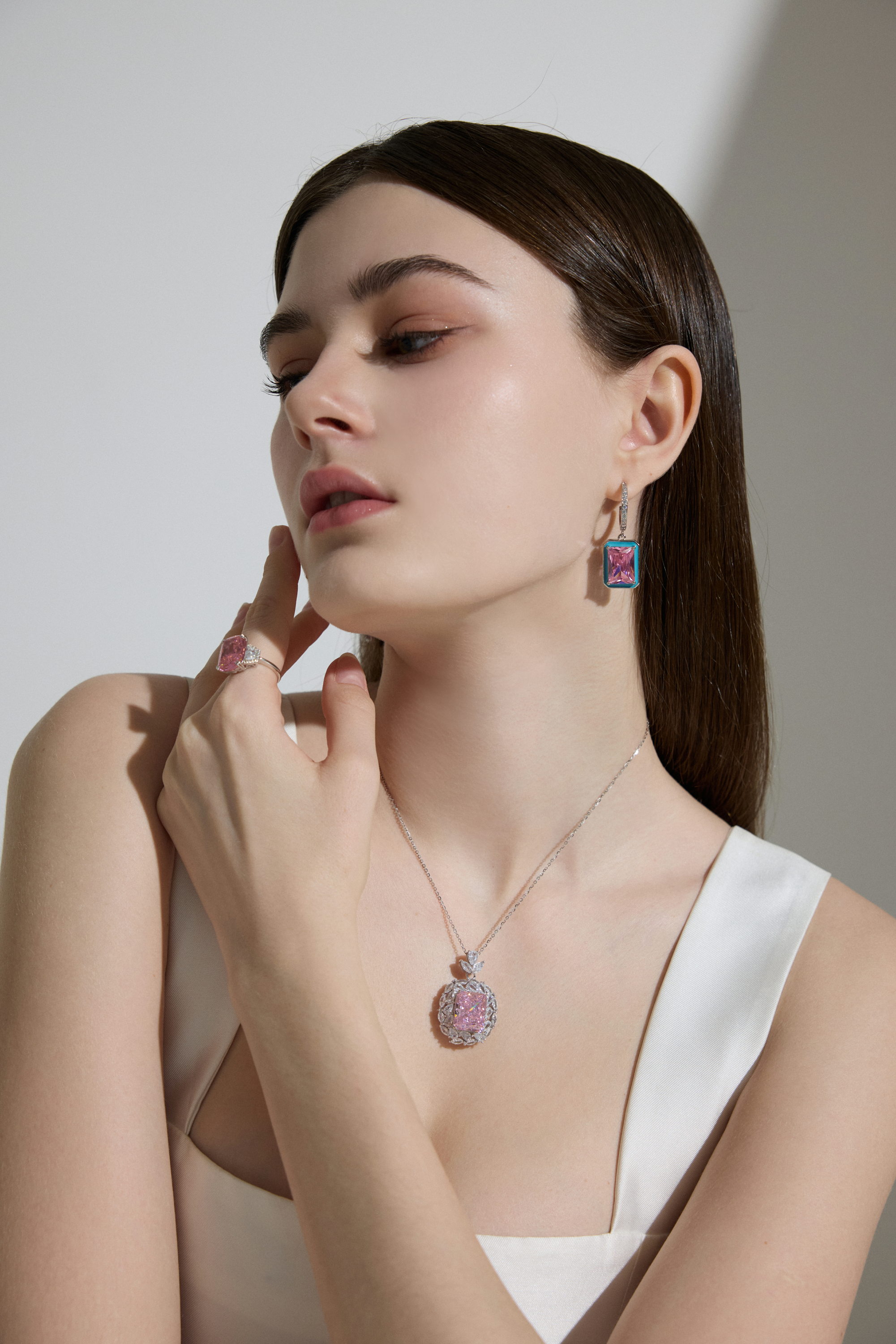 vyranthia Pink Moissanite Gemstone Pendant Necklace