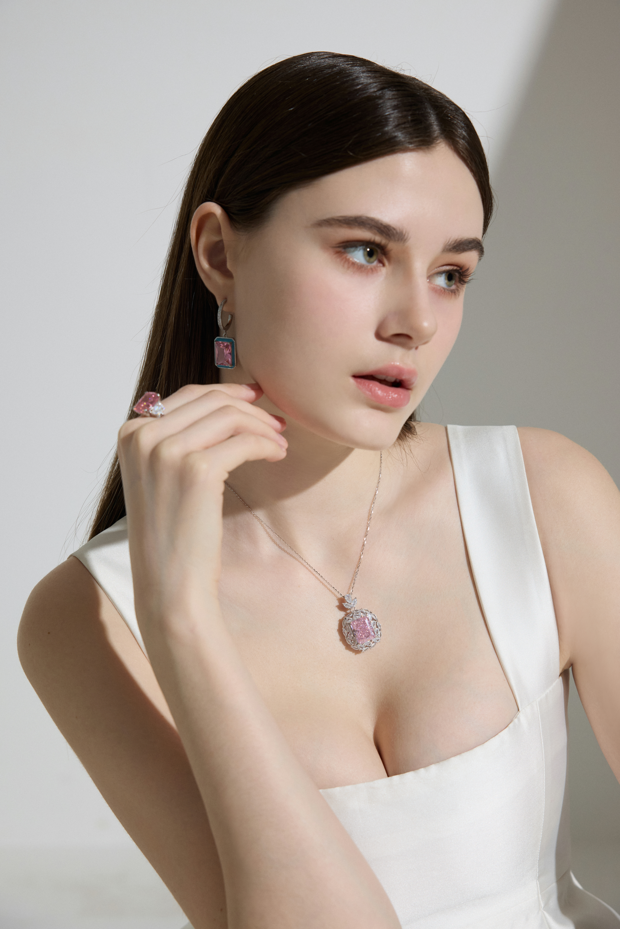 vyranthia Pink Moissanite Gemstone Pendant Necklace