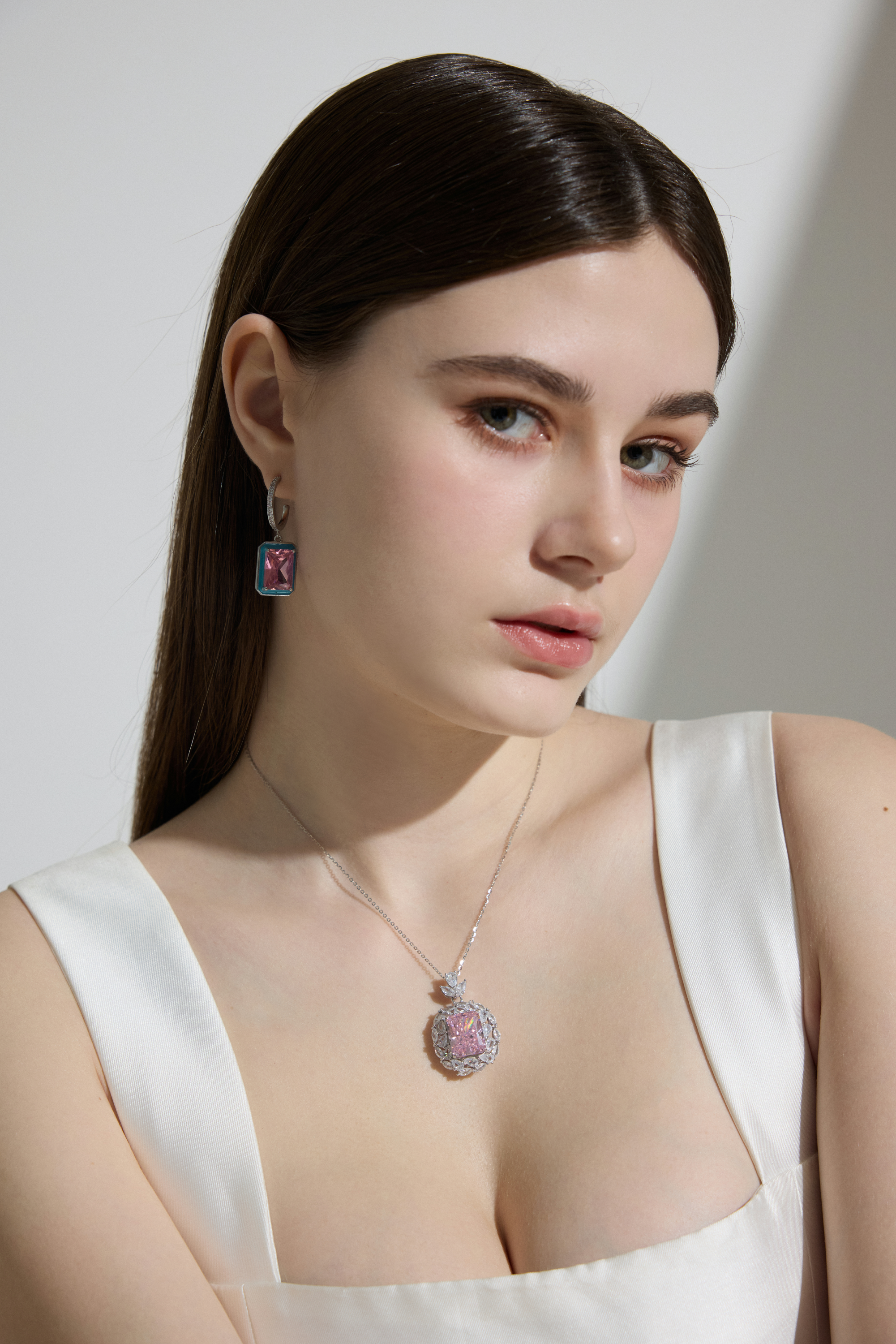 vyranthia Pink Moissanite Gemstone Pendant Necklace