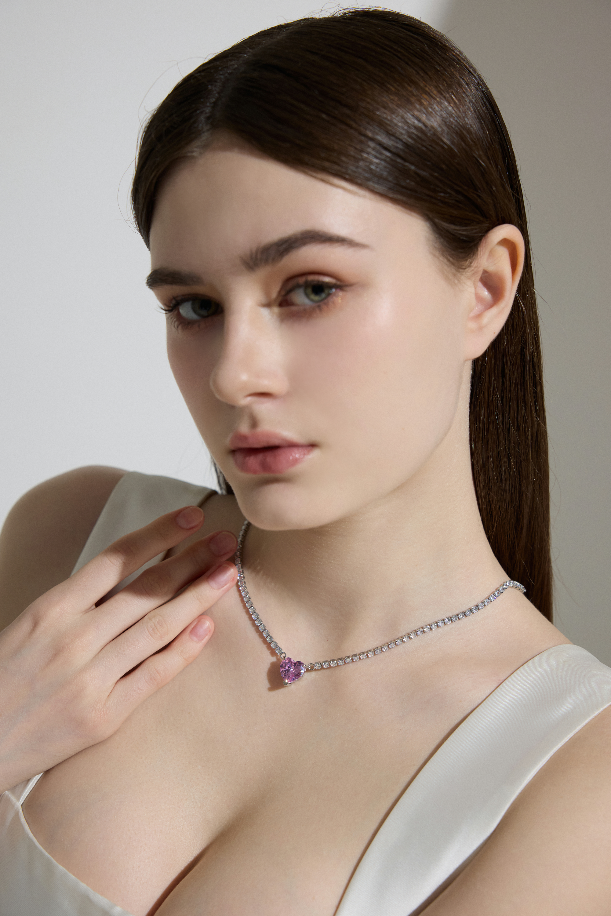 Vyranthia Pearl Pink Heart pendant Tennis Necklace