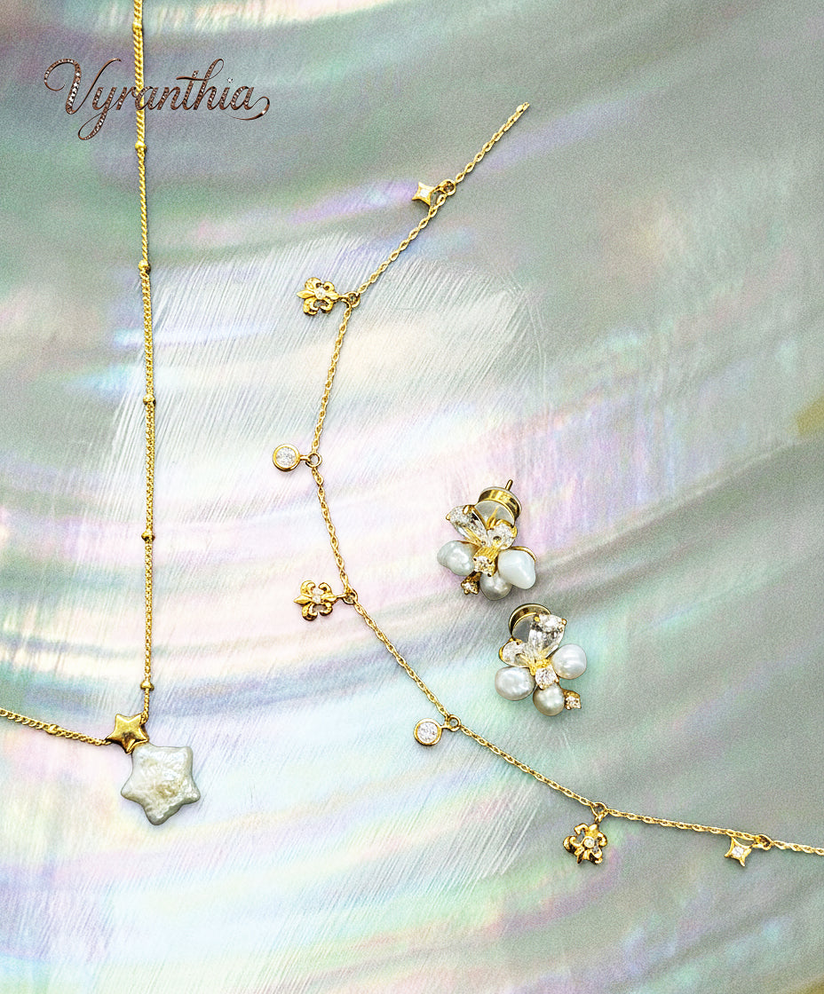 Vyranthia Gold Dainty Daisy Waterproof Charm Necklace