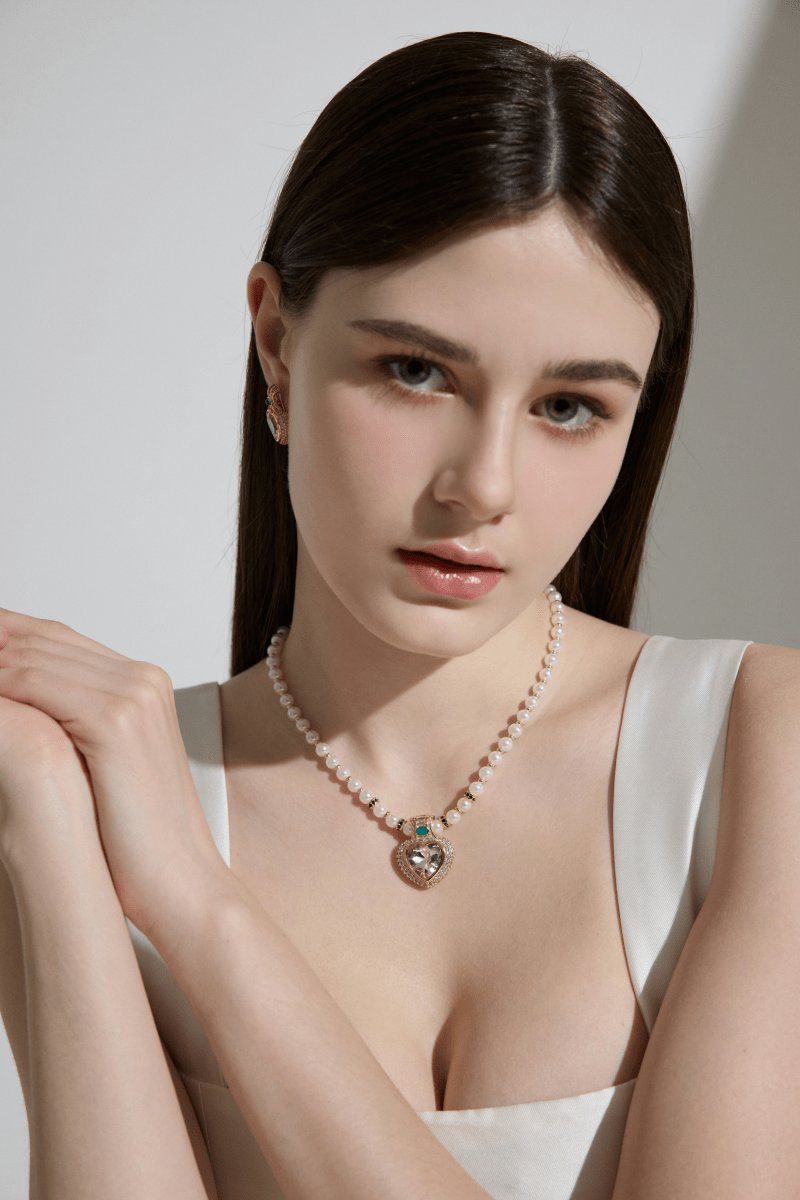 Pink Heart Pendant Pearl Beaded Collar Necklace