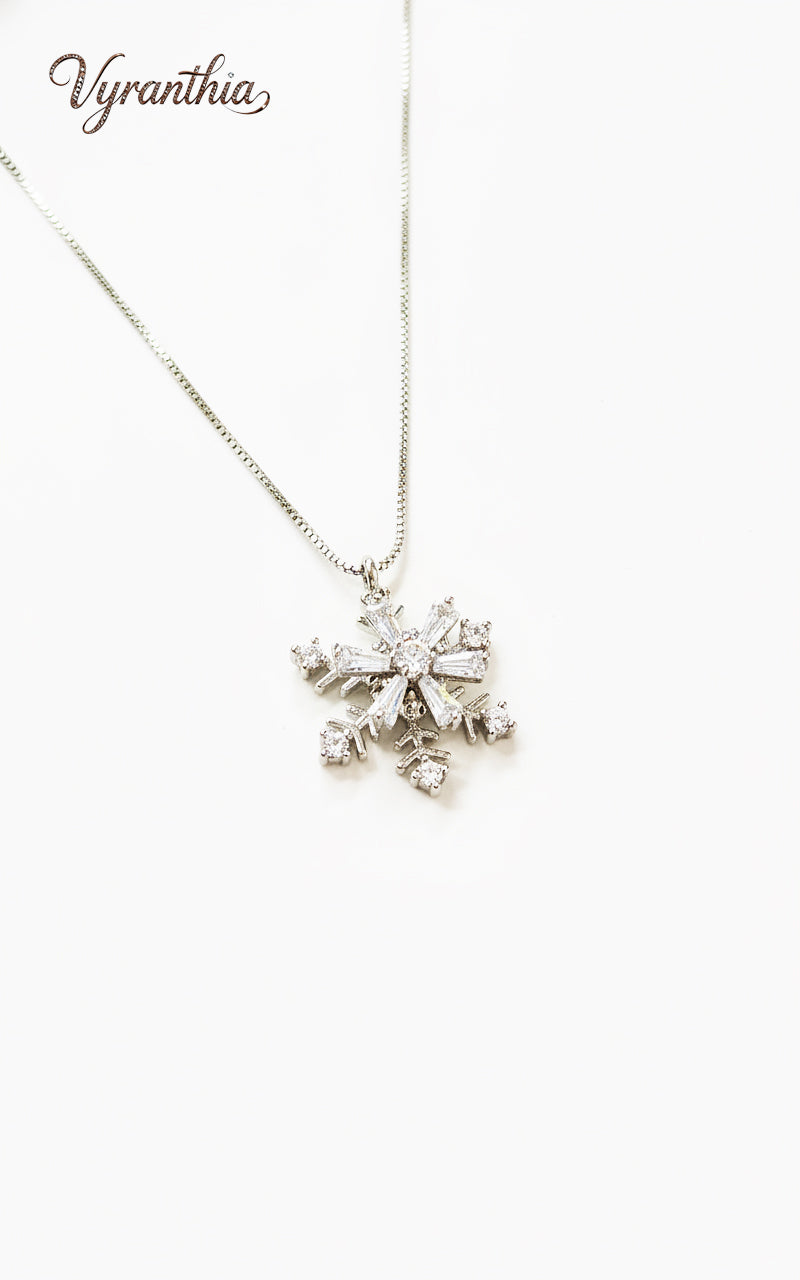 Vyranthia Snowflake Pendant Silver Waterproof Necklace